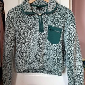 la hearts sherpa quarter-zip!